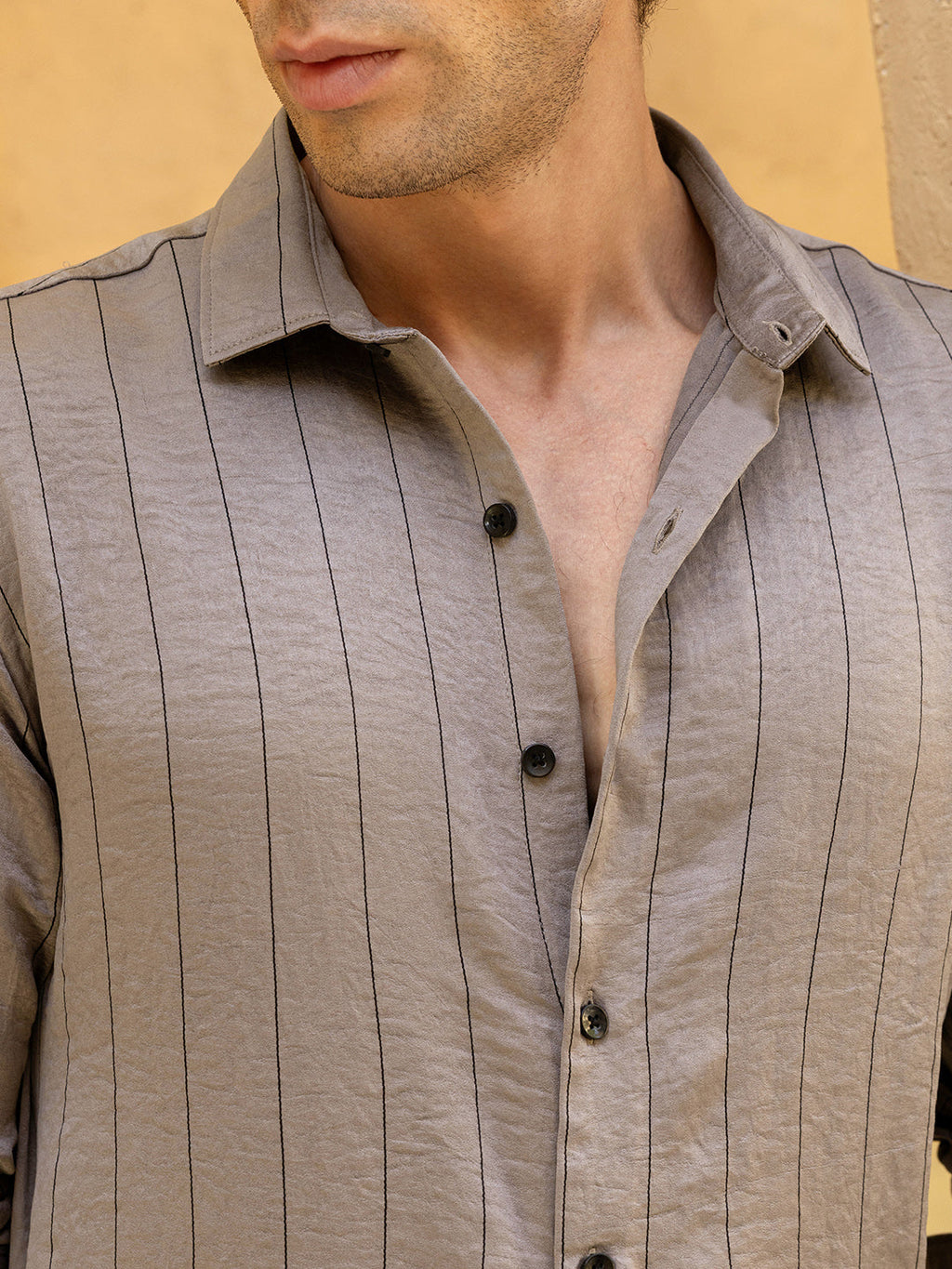 Men's Slim Fit Pinstriped Casual Shirt