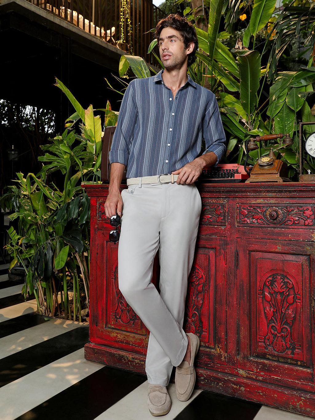 Men's Blue Textured Vertical Stripe Casual Shirt